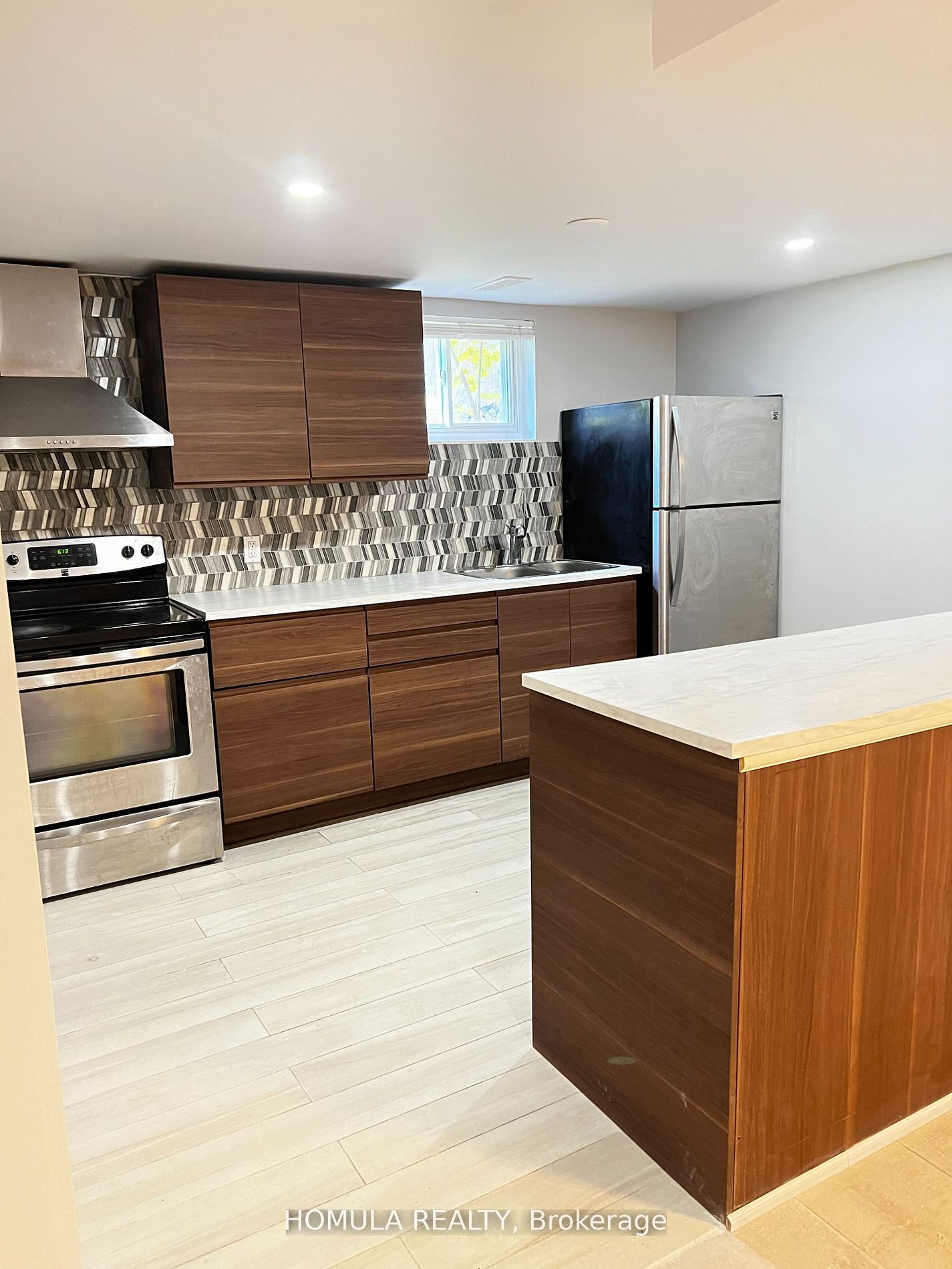 2 Hughes St Property Photo 10