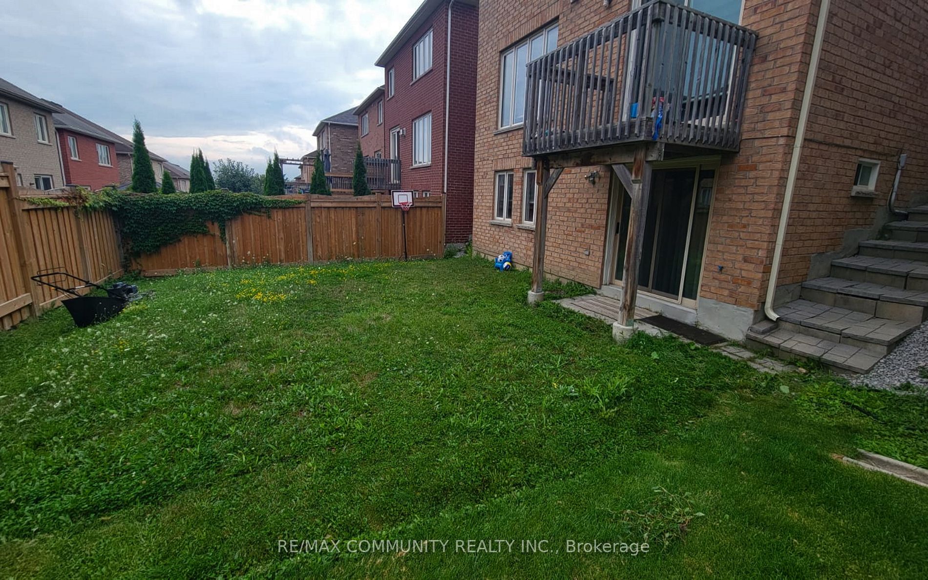 218 Aspenwood Dr Property Photo 9
