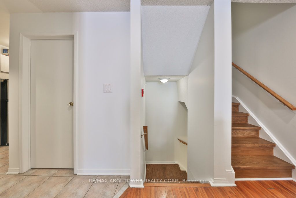 75 Weldrick Rd E 12 Property Photo 2