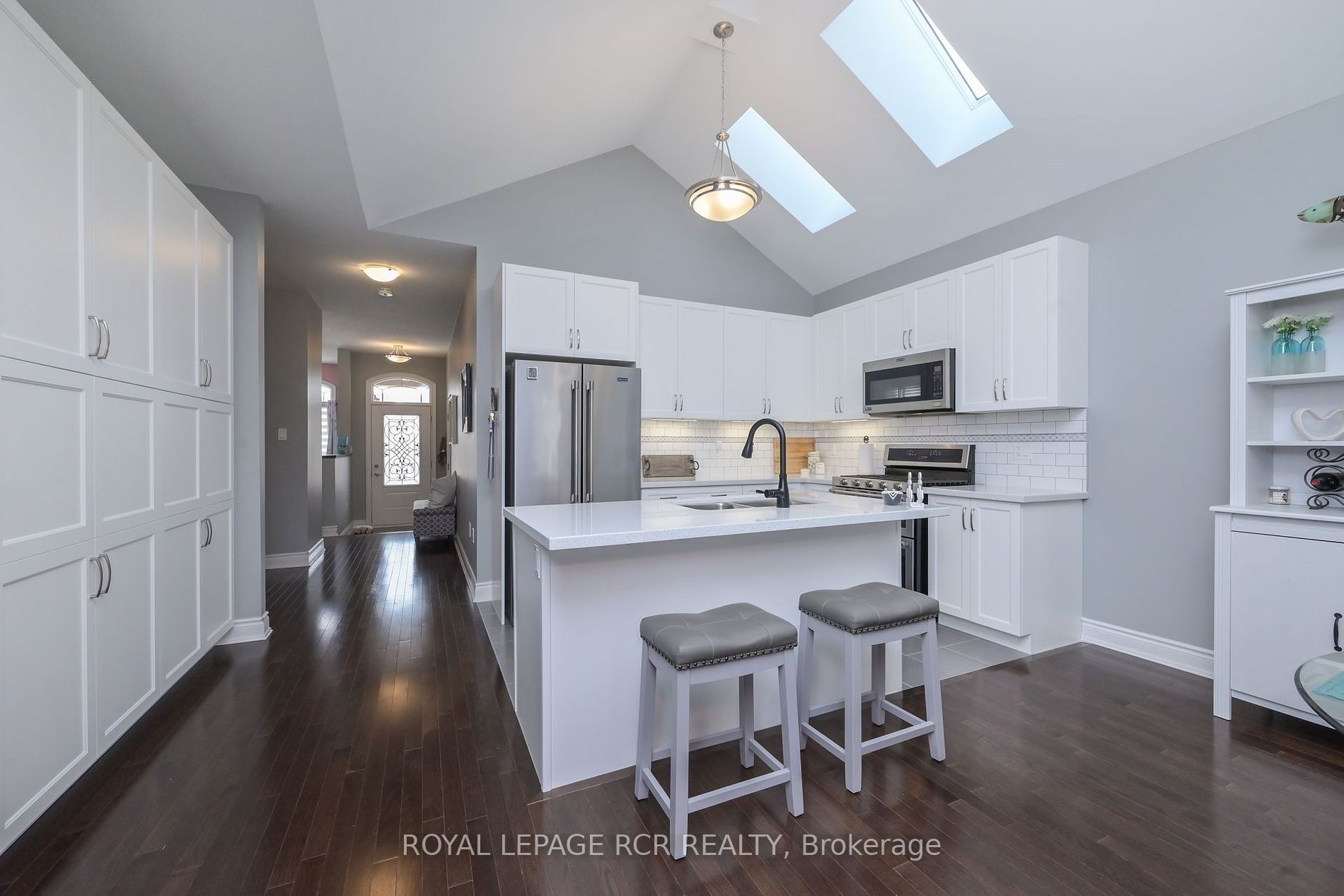 63 Summerhill Dr 15 Property Photo 4