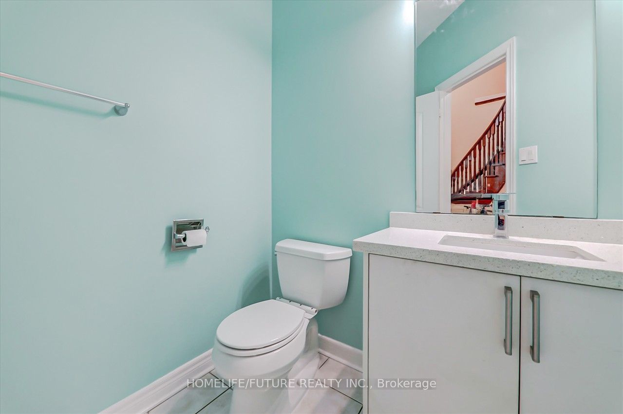 304 Elson St Property Photo 7