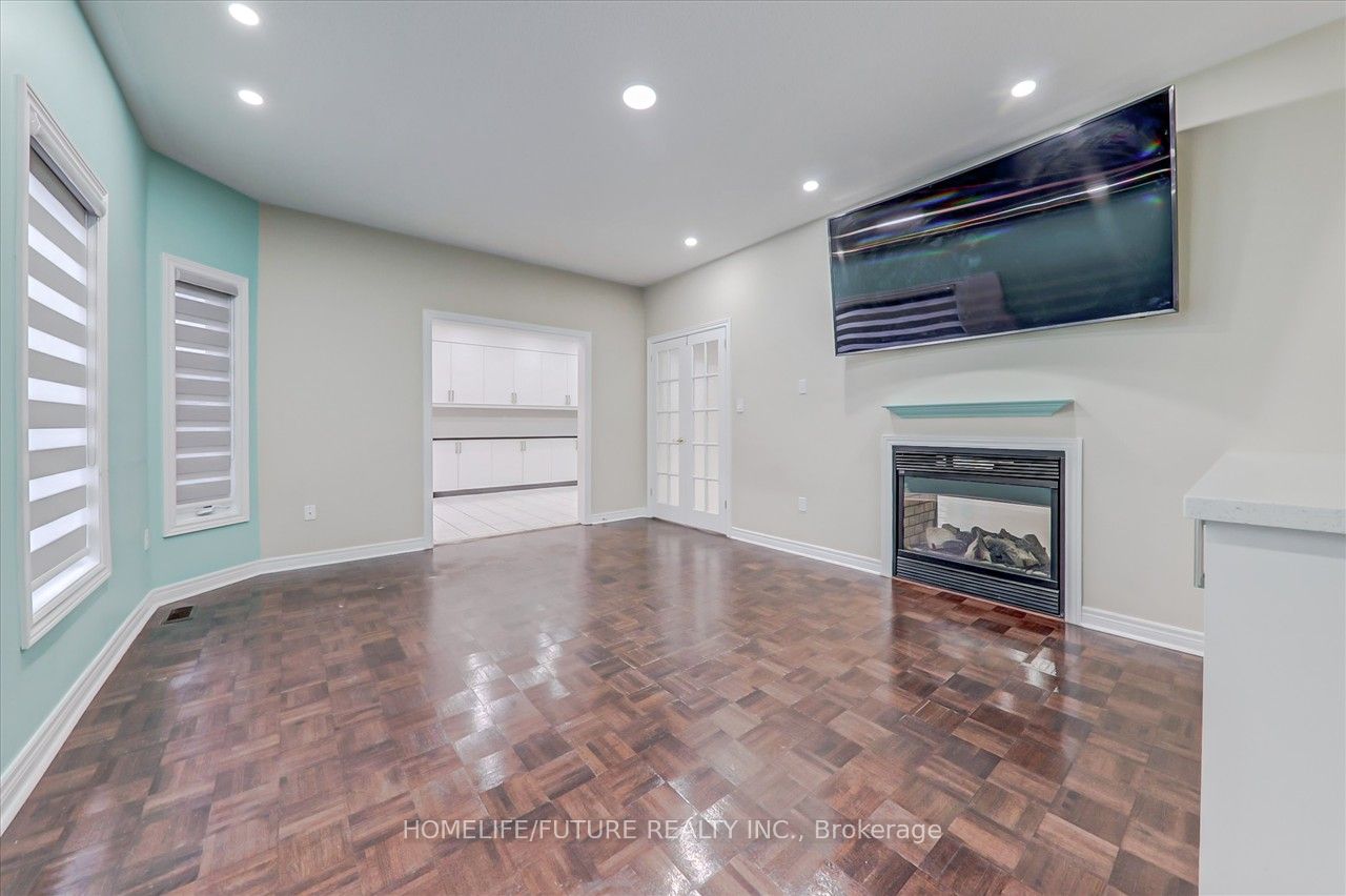 304 Elson St Property Photo 11