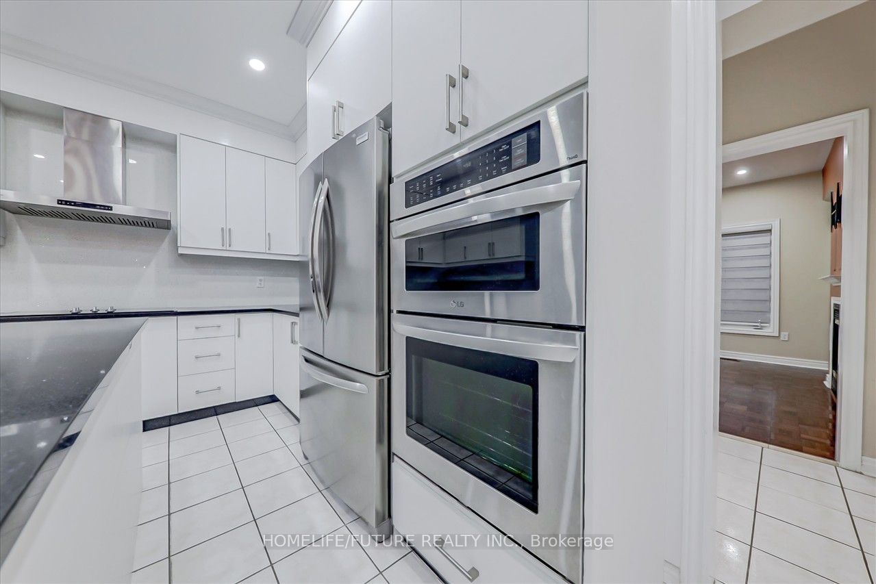 304 Elson St Property Photo 14