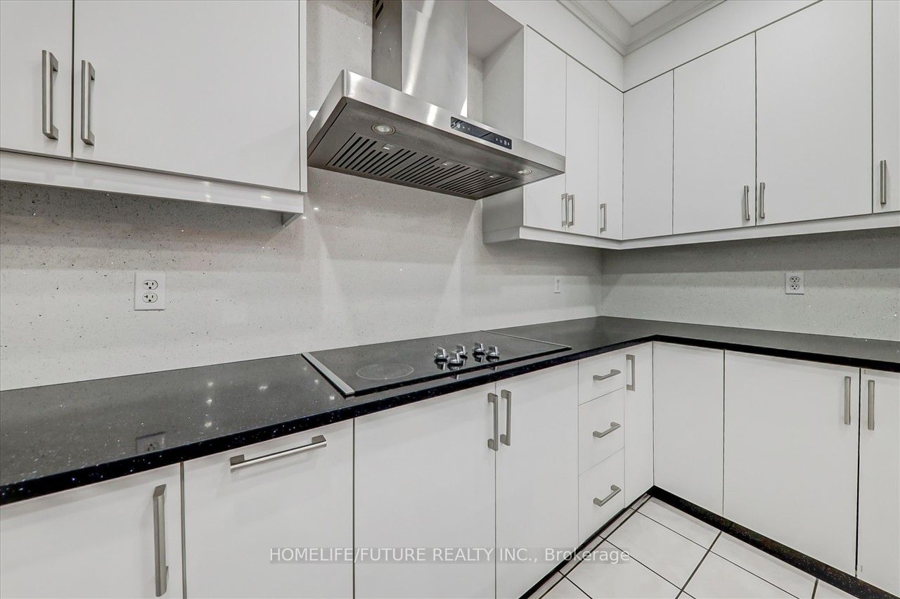 304 Elson St Property Photo 15