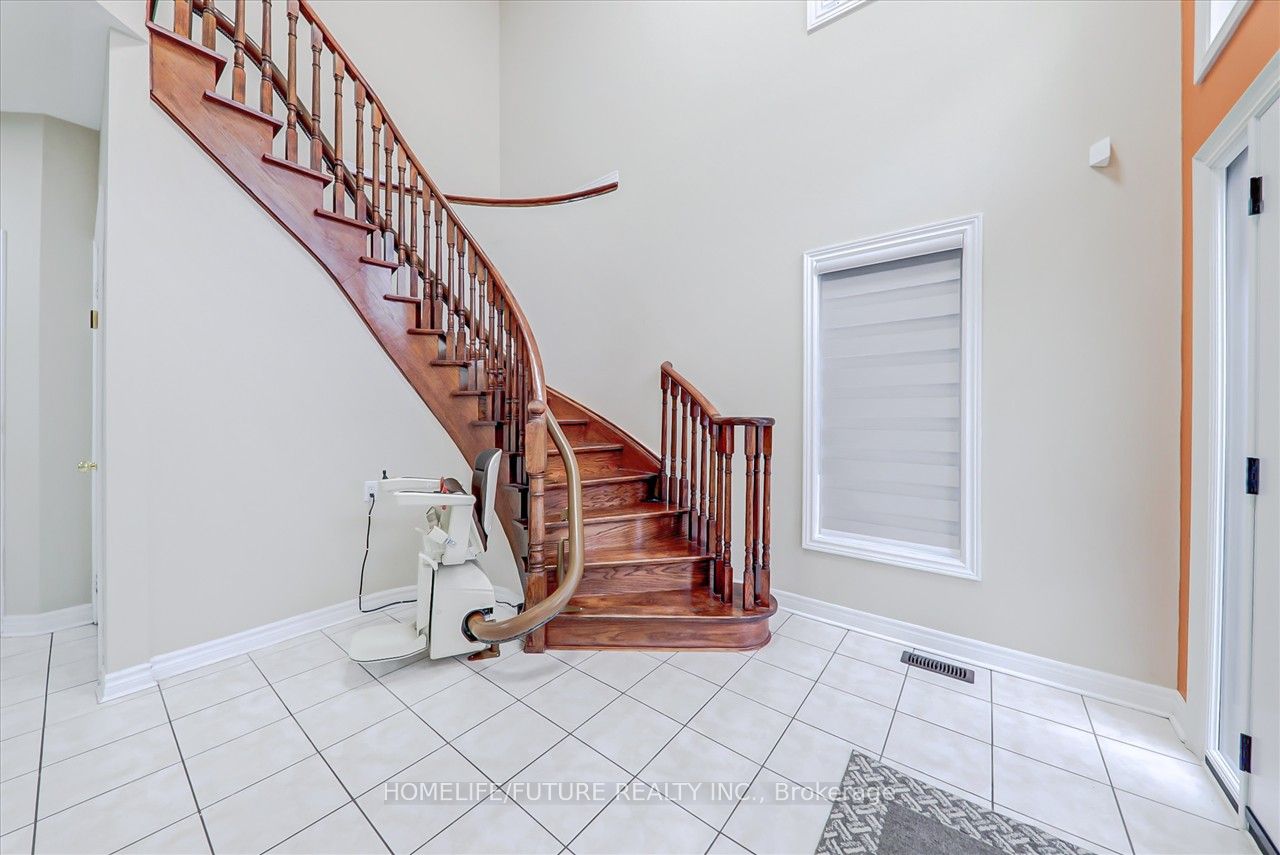 304 Elson St Property Photo 17