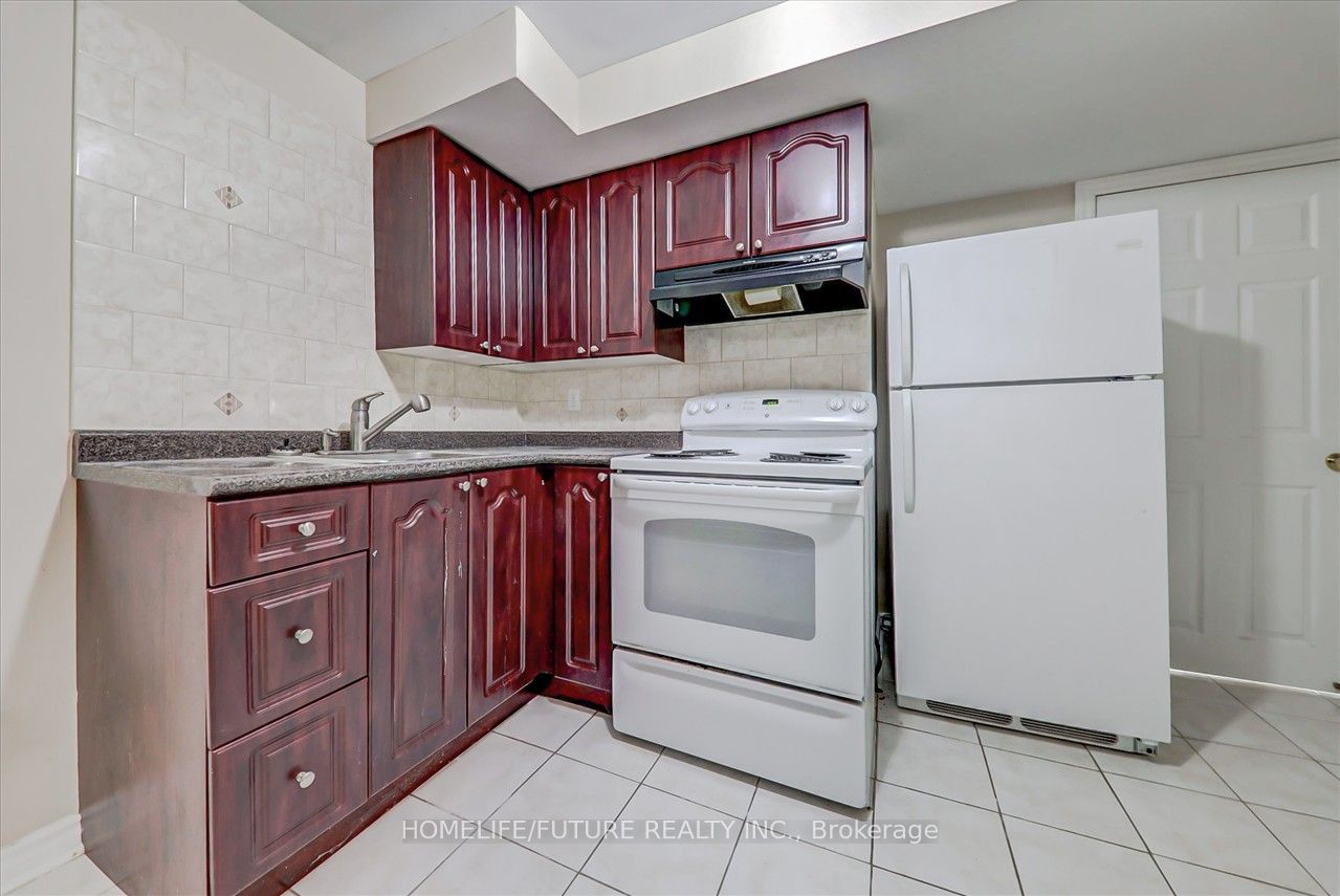 304 Elson St Property Photo 29