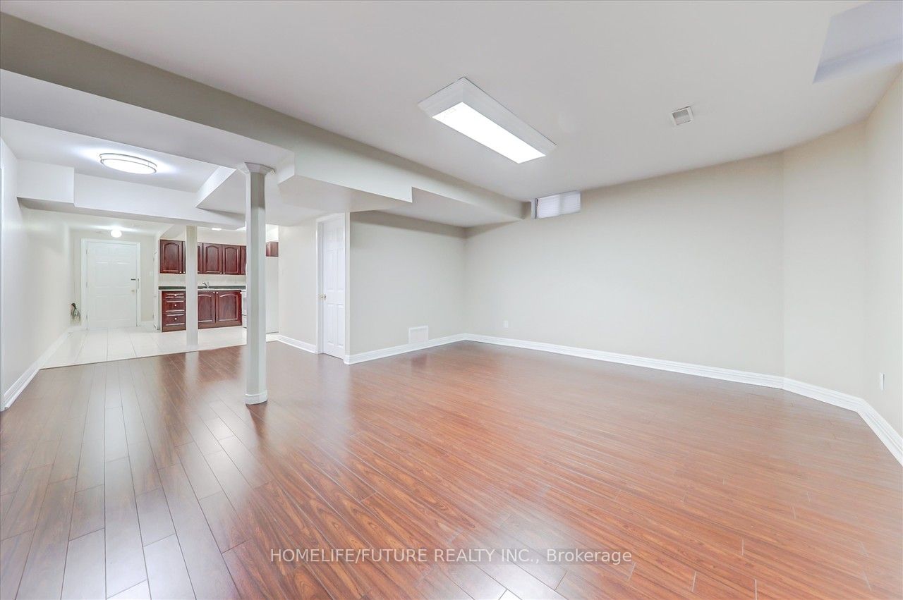 304 Elson St Property Photo 35