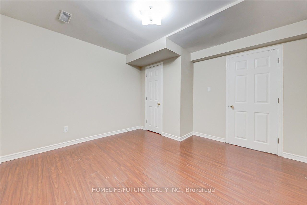 304 Elson St Property Photo 38