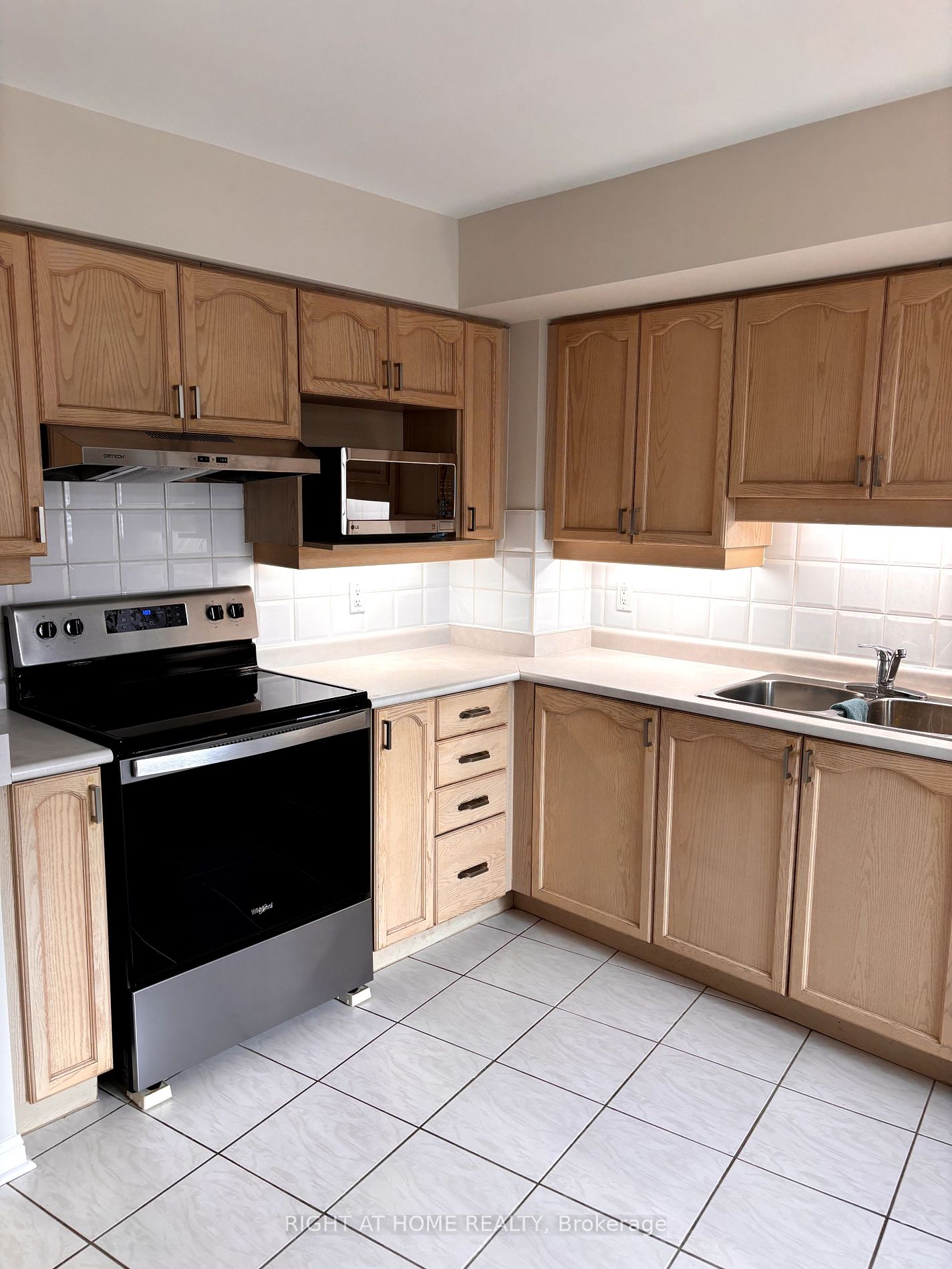 2502 Rutherford Rd 409 Property Photo 7