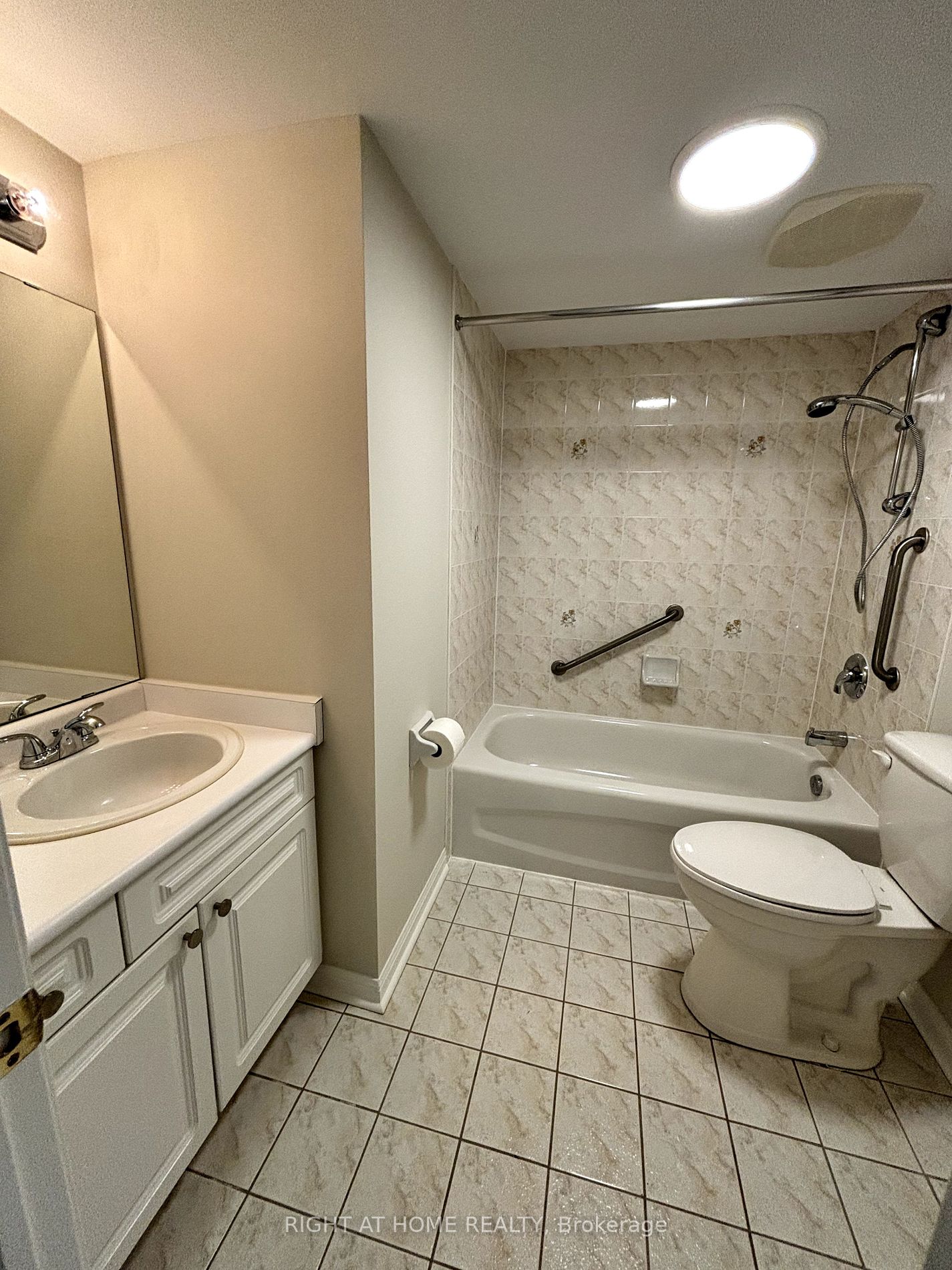 2502 Rutherford Rd 409 Property Photo 16