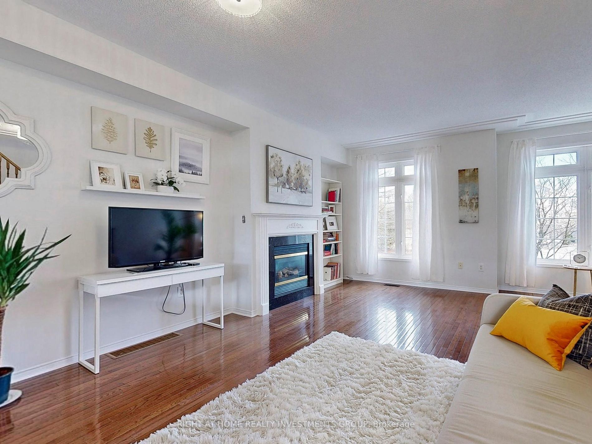 40 Burgon Pl Property Photo 4