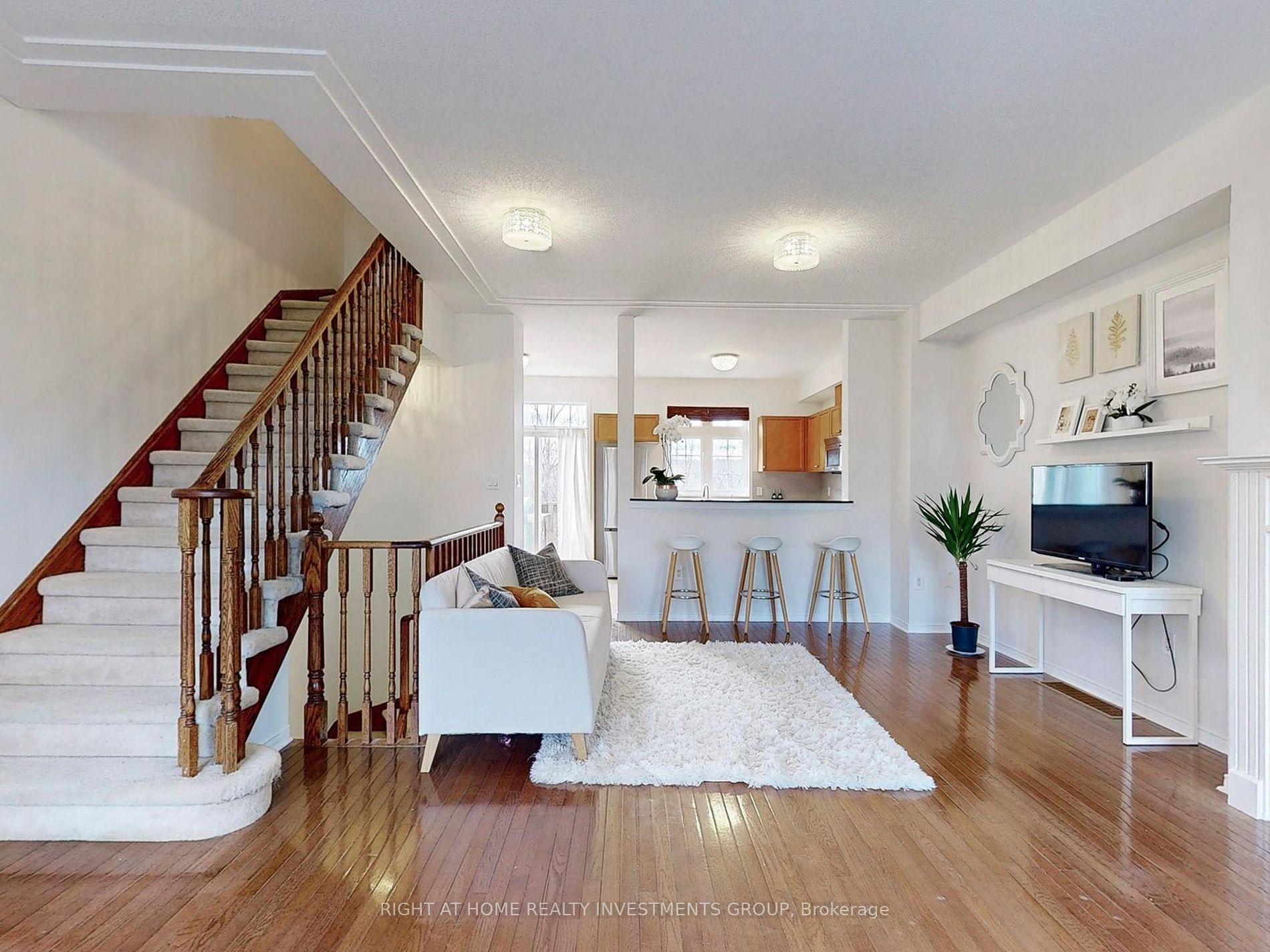 40 Burgon Pl Property Photo 6