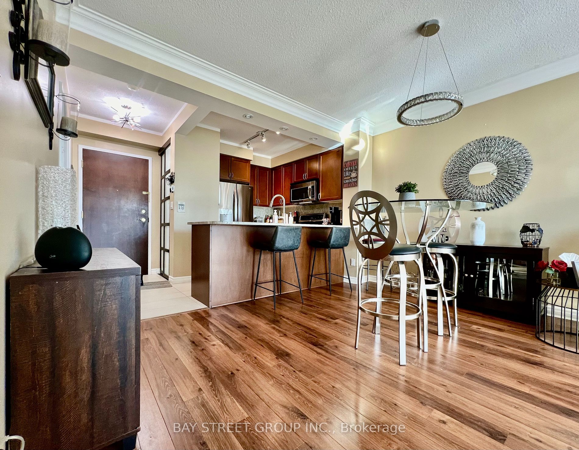 88 Promenade Circ 4 Property Photo 4