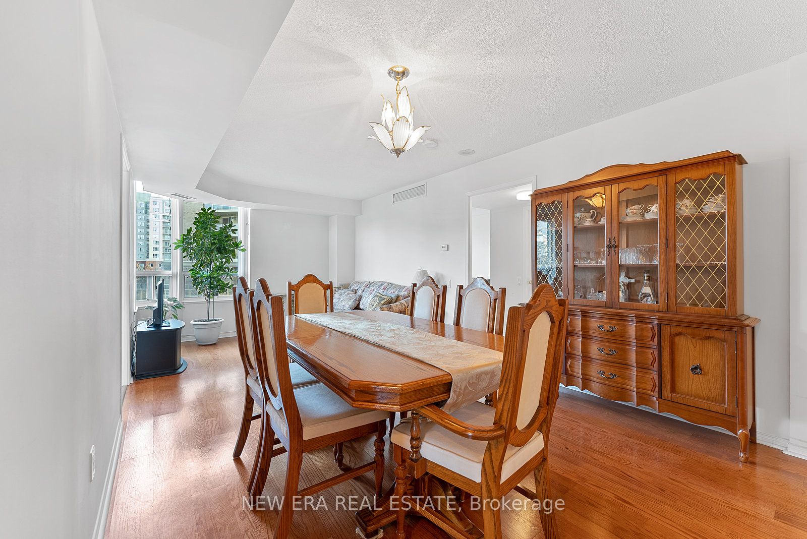 5 Emerald Lane 3 Property Photo 4