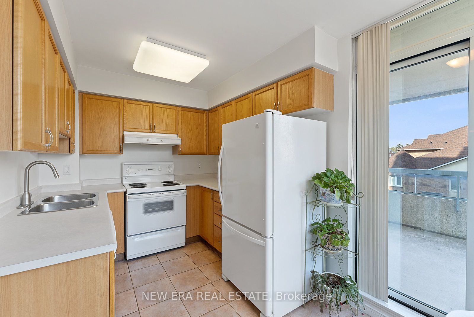 5 Emerald Lane 3 Property Photo 12