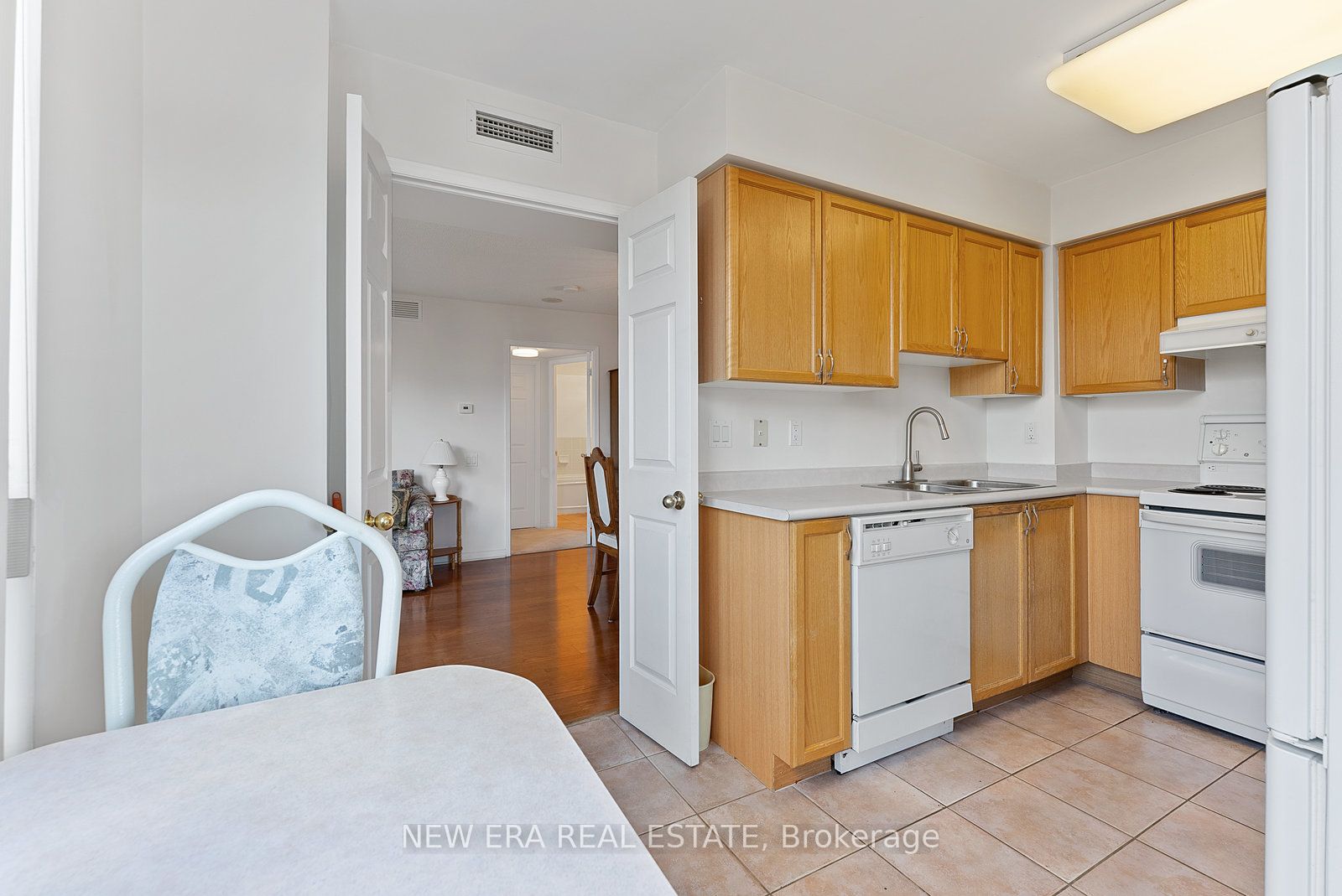 5 Emerald Lane 3 Property Photo 13