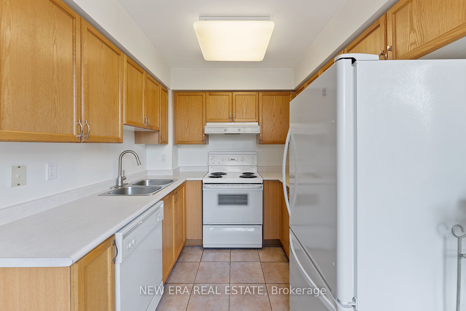 5 Emerald Lane 3 Property Photo 14