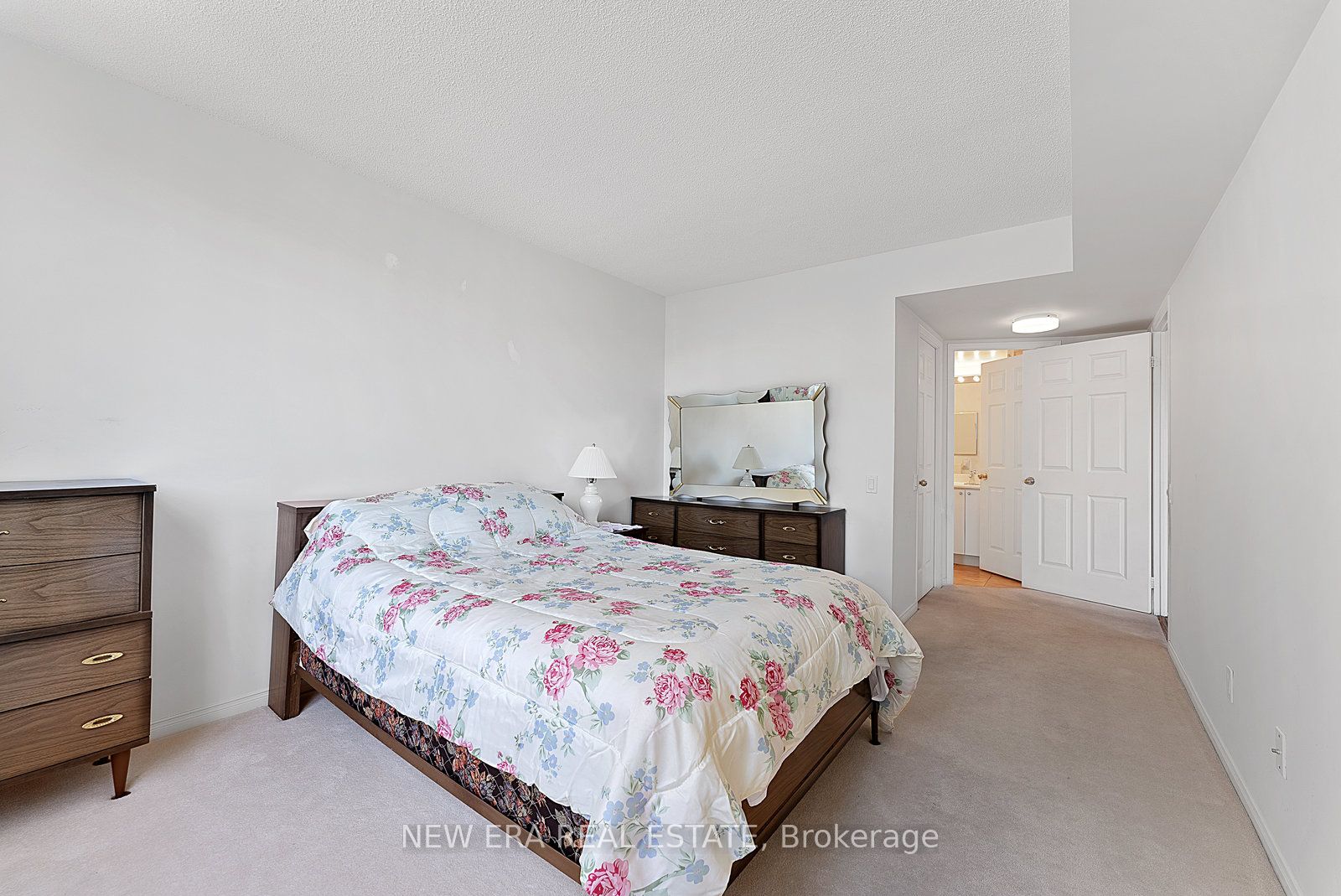 5 Emerald Lane 3 Property Photo 19