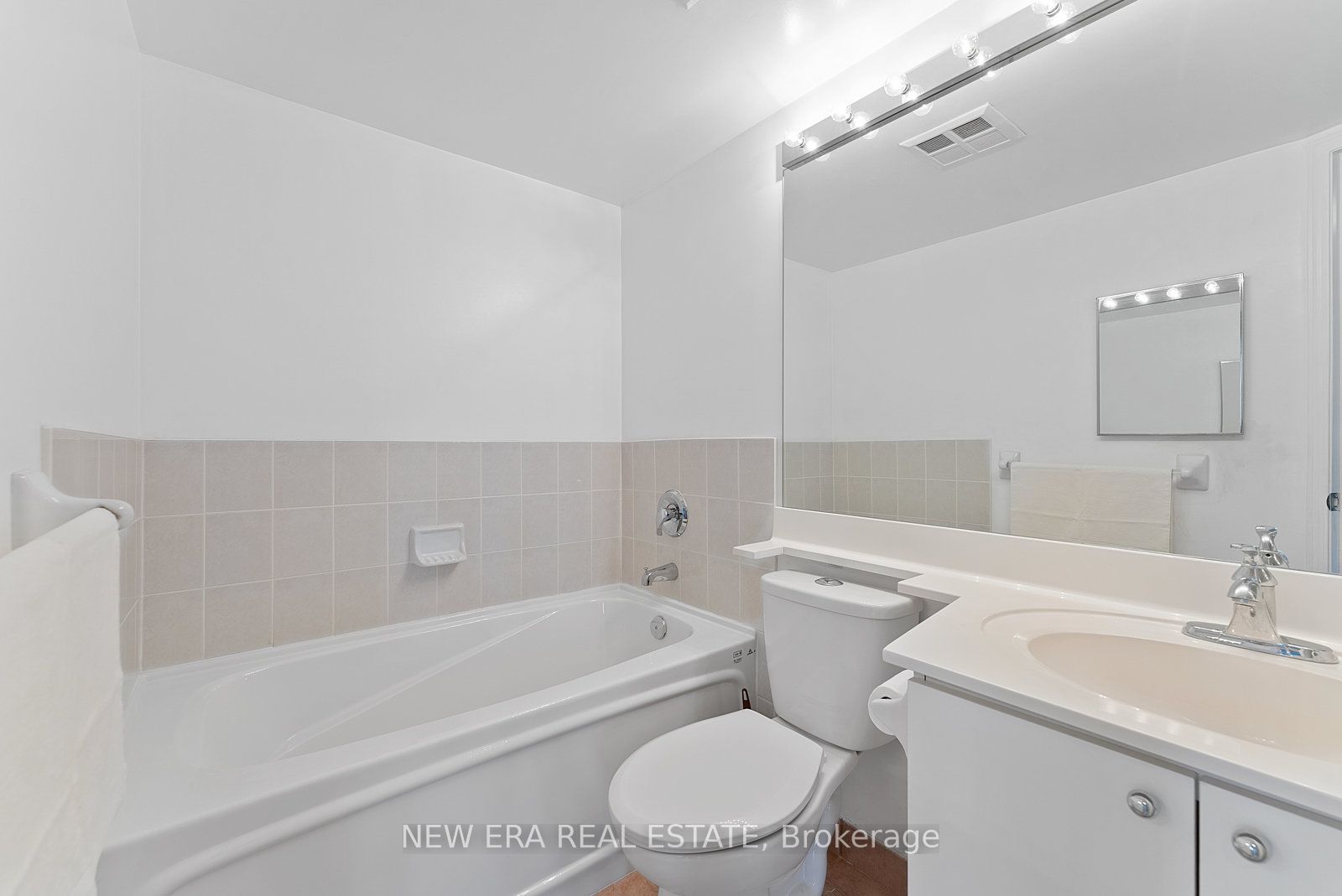5 Emerald Lane 3 Property Photo 21