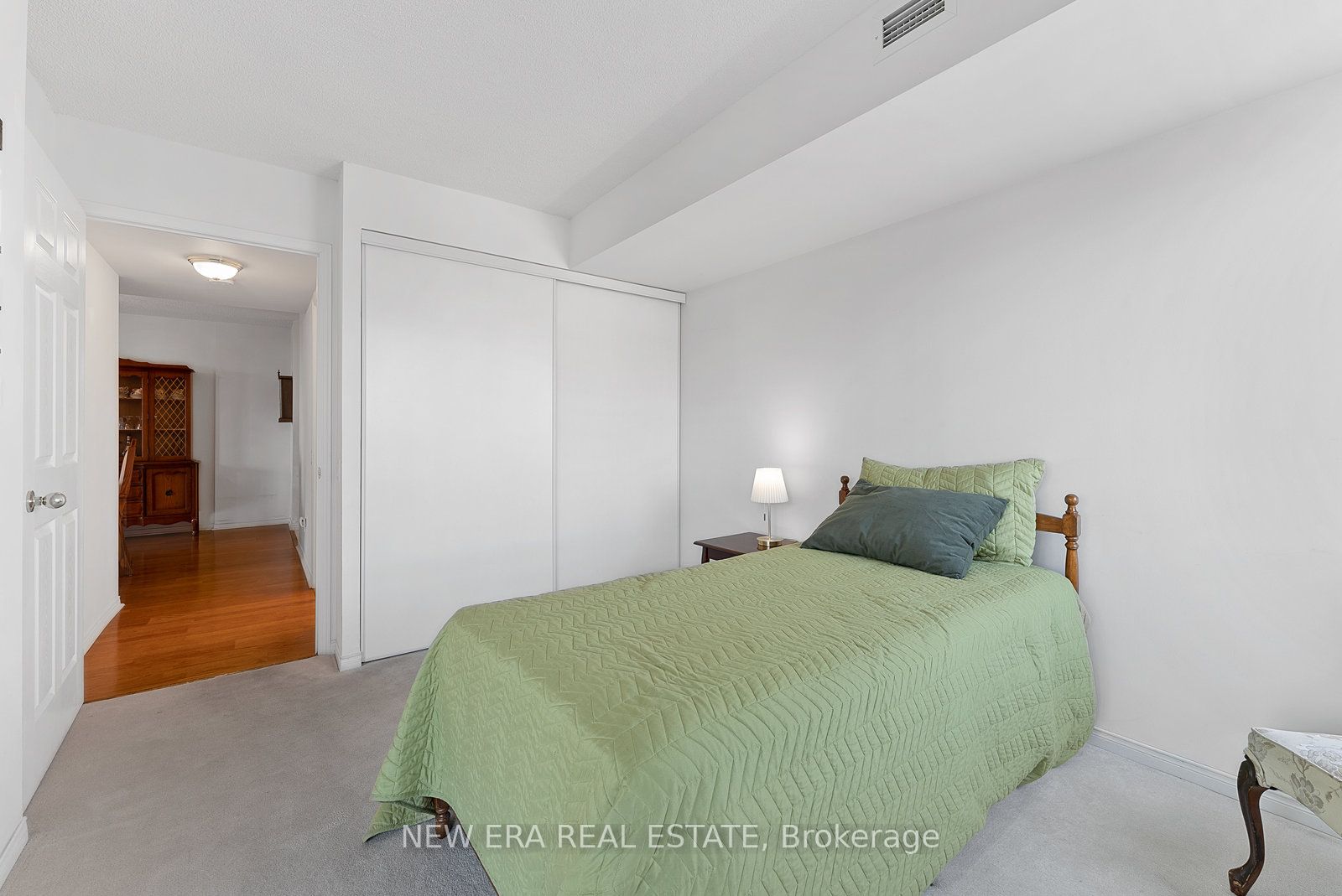 5 Emerald Lane 3 Property Photo 25