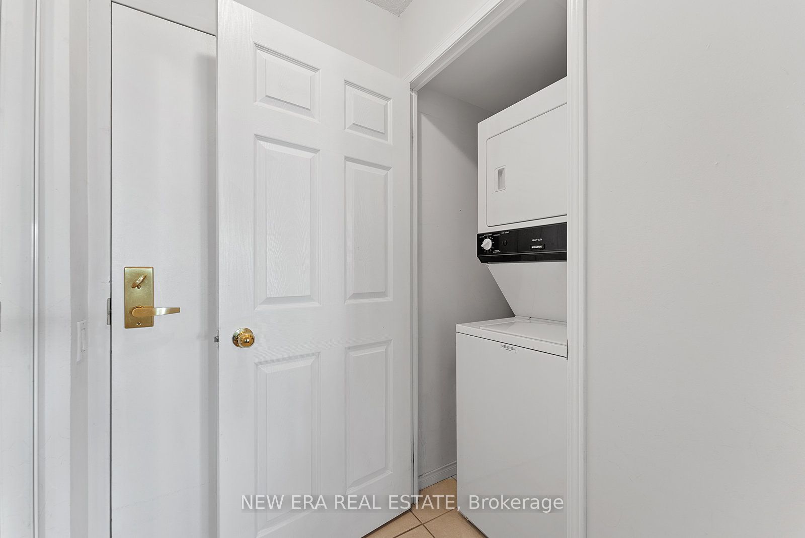 5 Emerald Lane 3 Property Photo 27