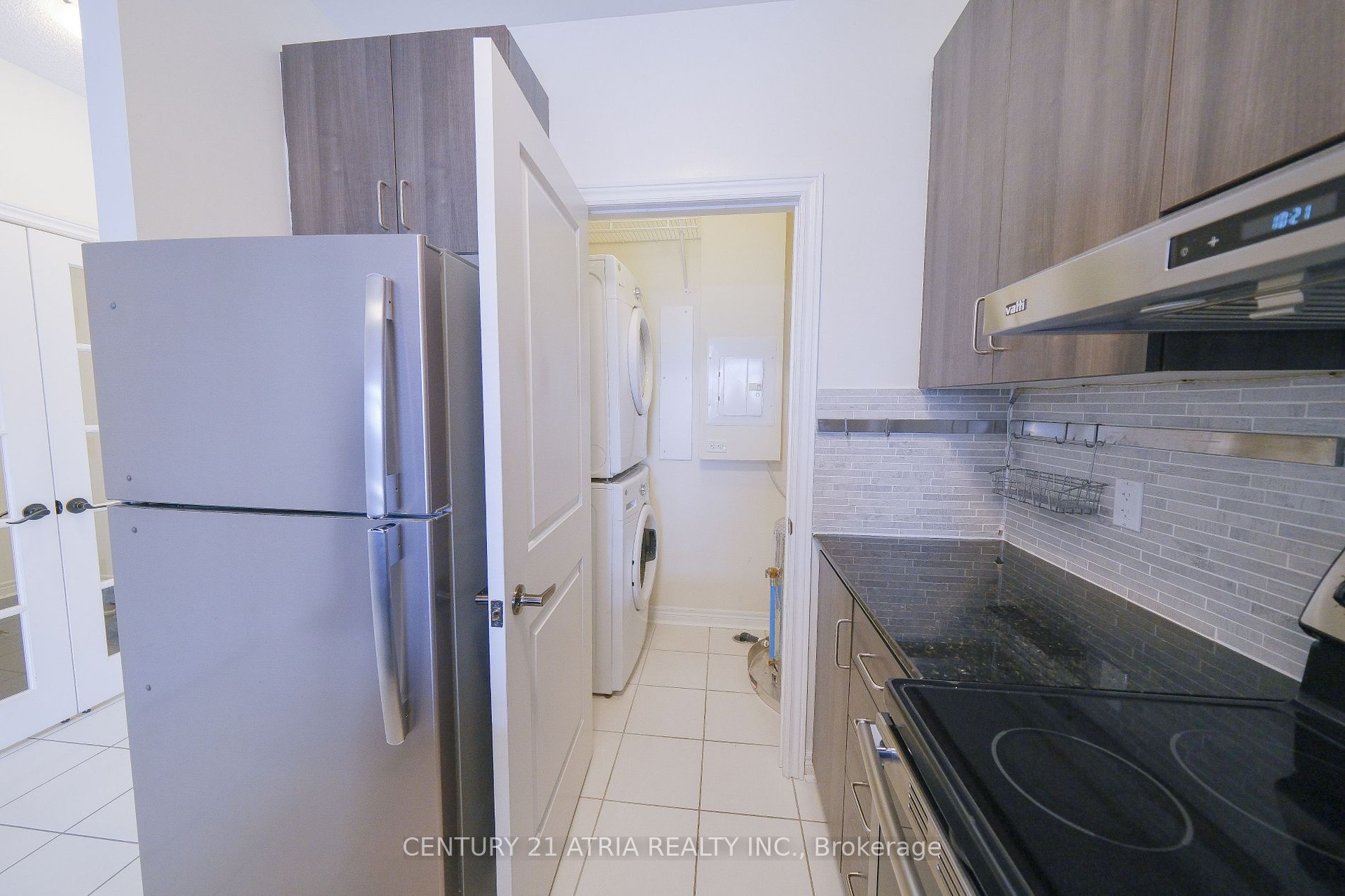 7768 Kennedy Rd 8 Property Photo 10
