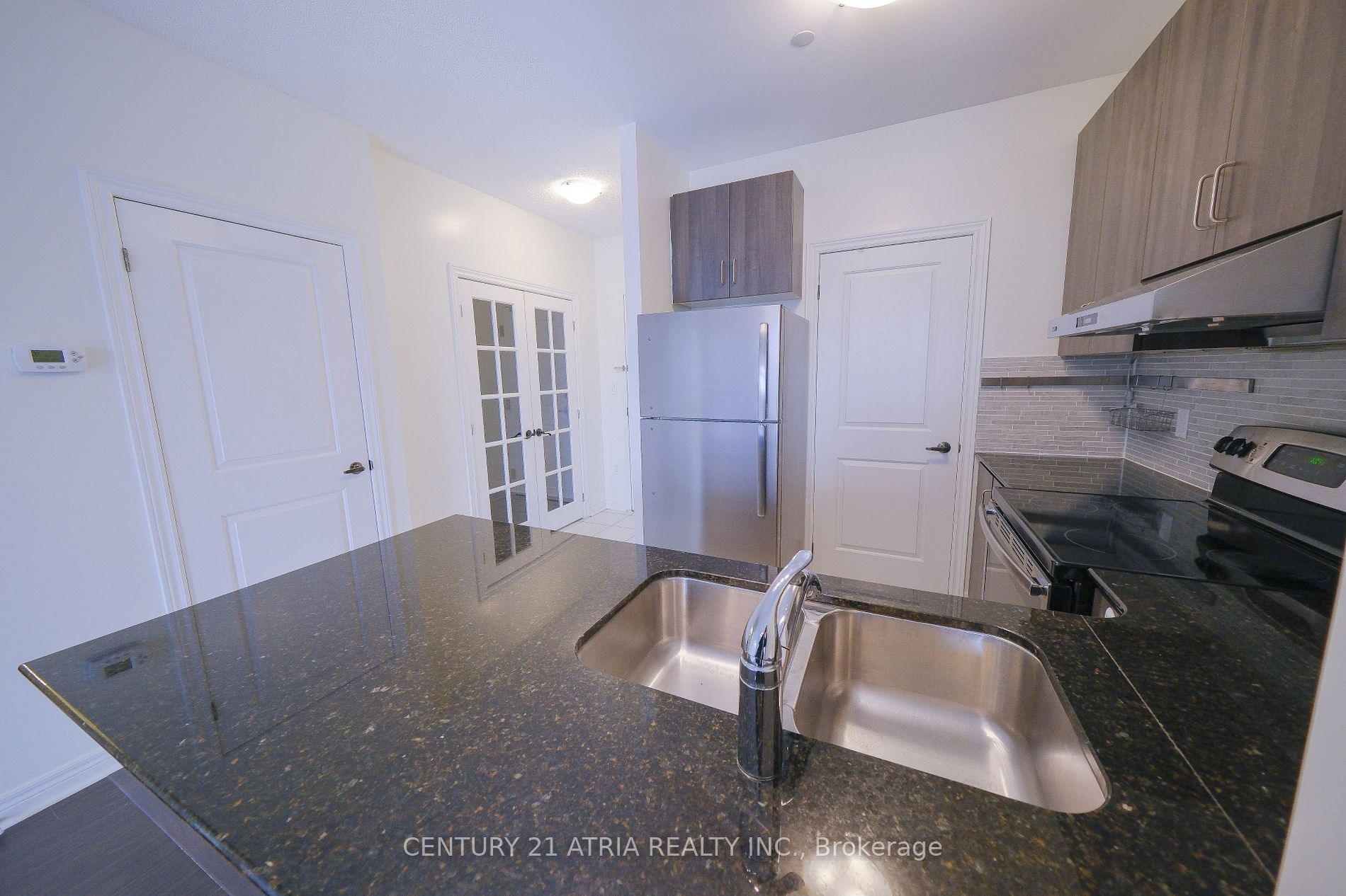 7768 Kennedy Rd 8 Property Photo 13