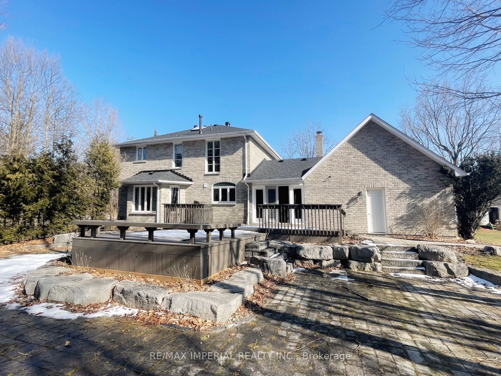 251 Kemano Rd E Property Photo 5