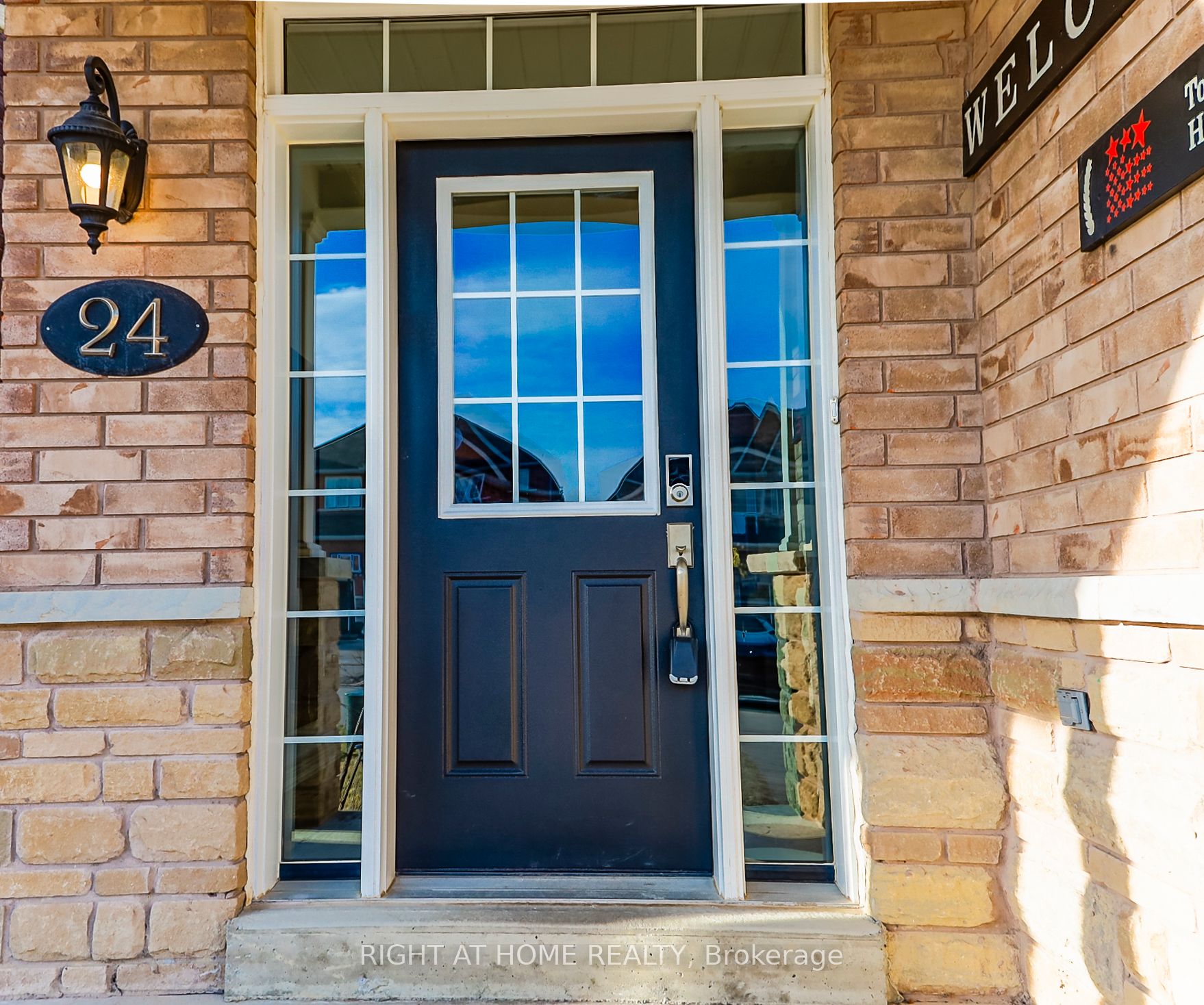 24 Donald Stewart Cres Property Photo 2