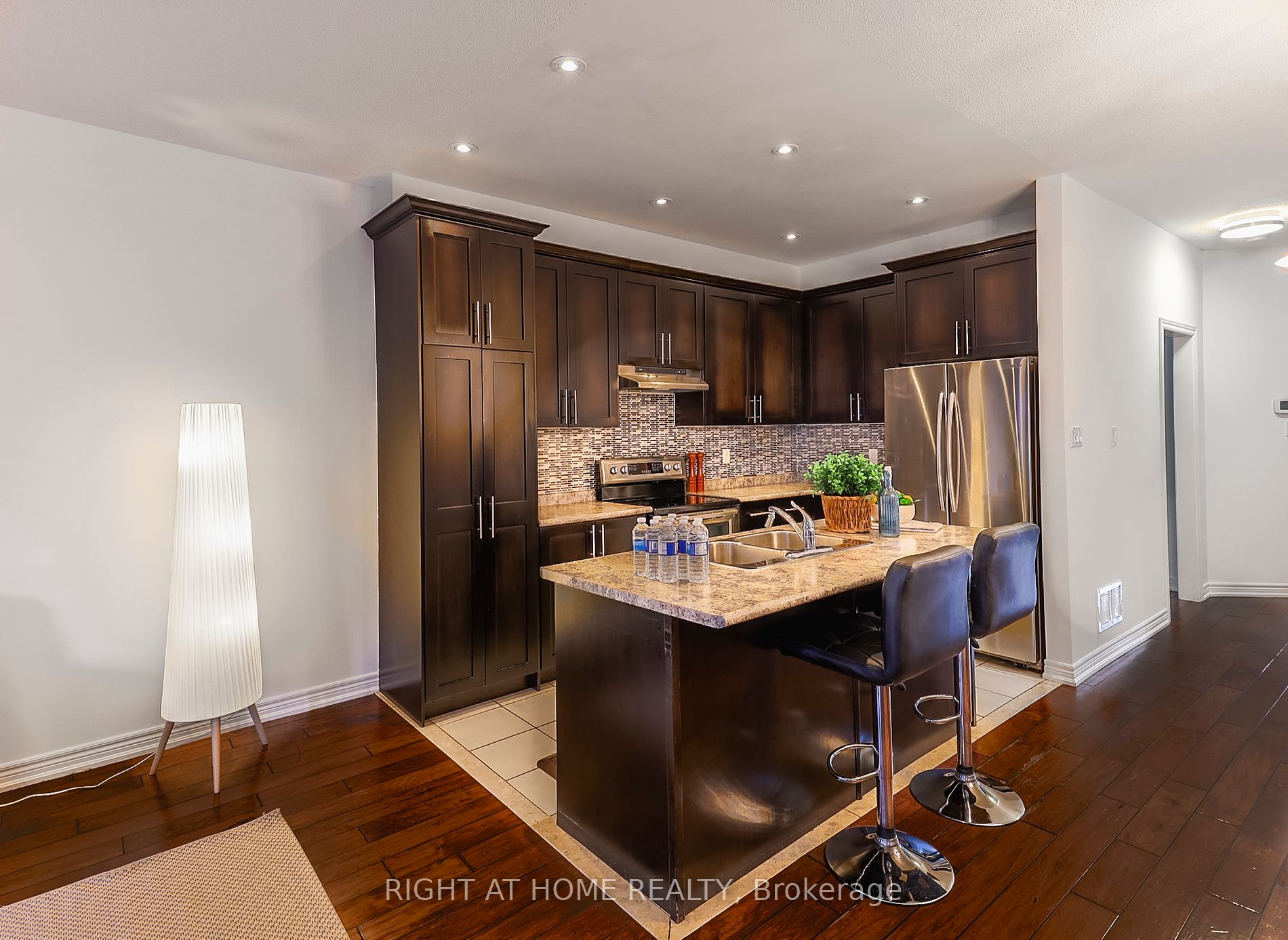 24 Donald Stewart Cres Property Photo 8