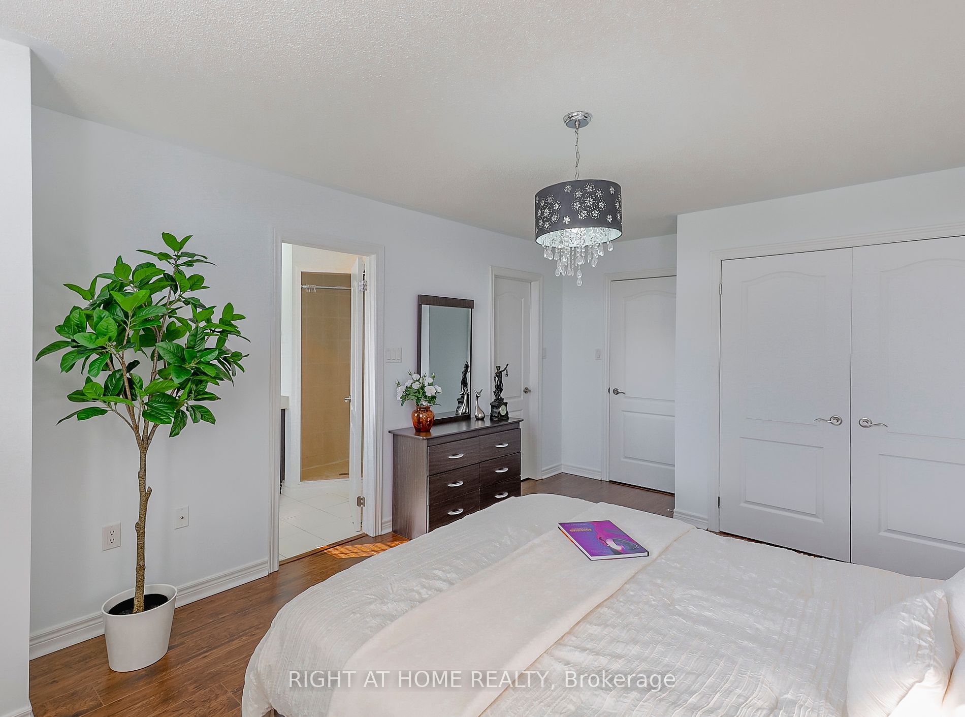 24 Donald Stewart Cres Property Photo 17