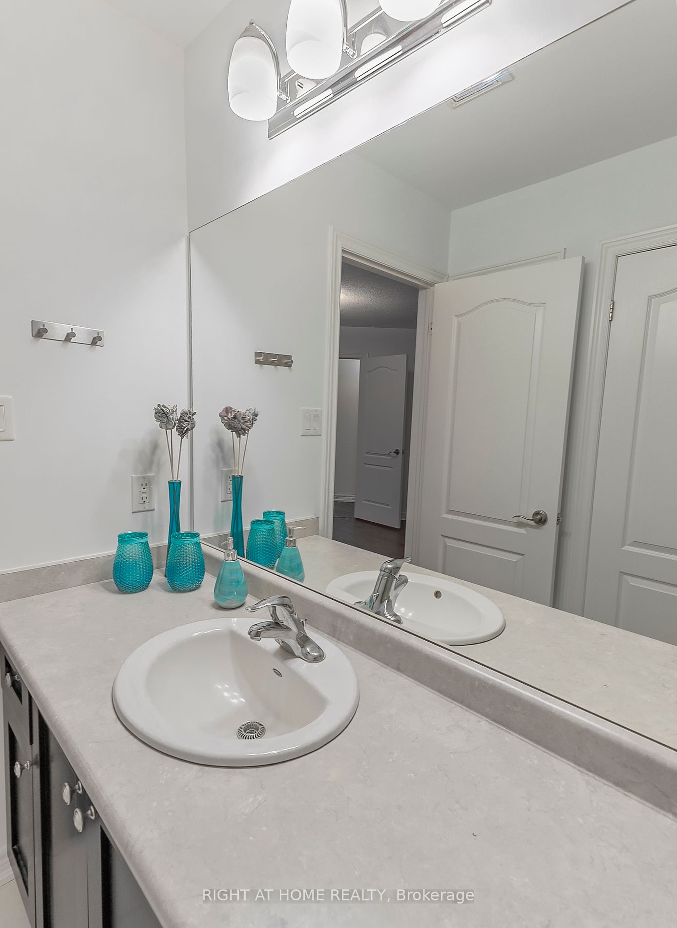 24 Donald Stewart Cres Property Photo 21