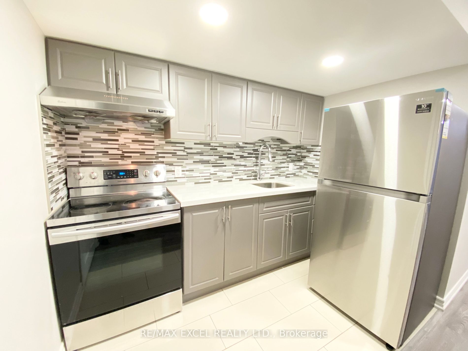 4 Reddington Rd Property Photo 2