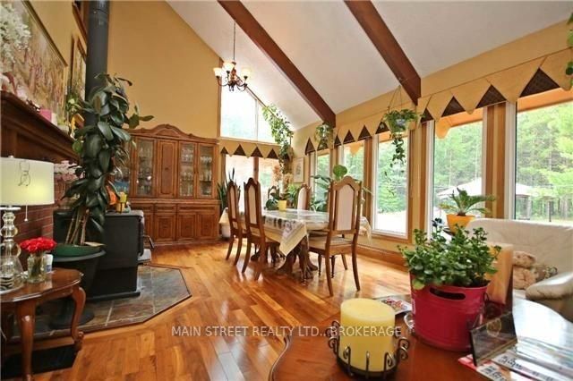 2947 12th Line Property Photo 16