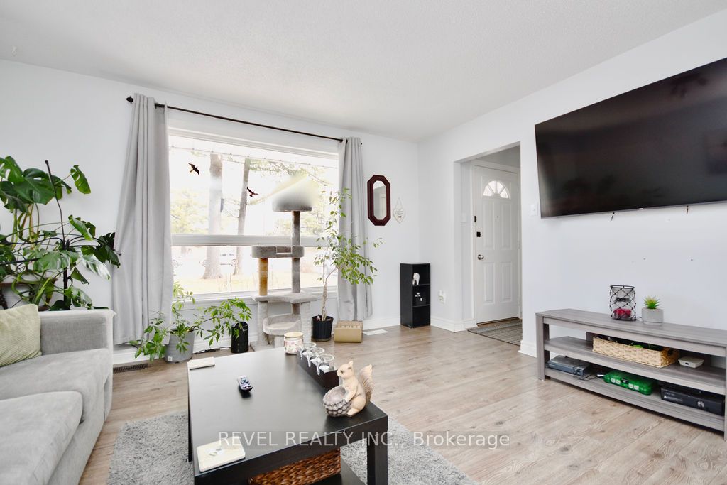 4 Bushey Ave Property Photo 5
