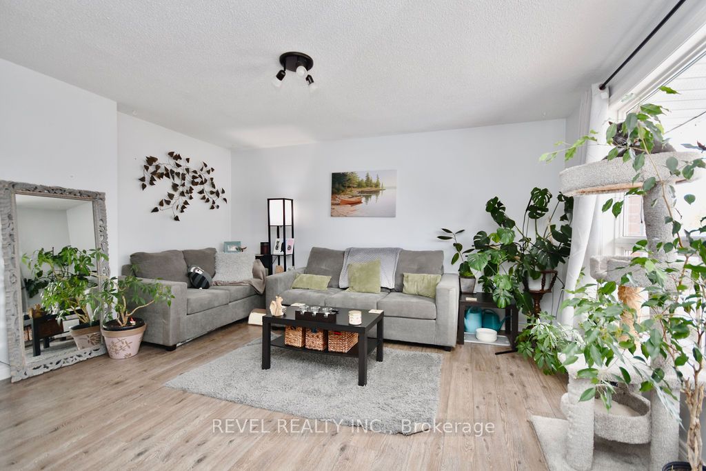 4 Bushey Ave Property Photo 6