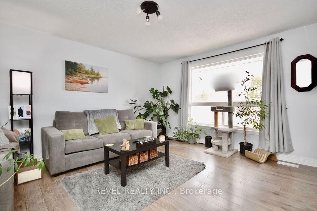 4 Bushey Ave Property Photo 7
