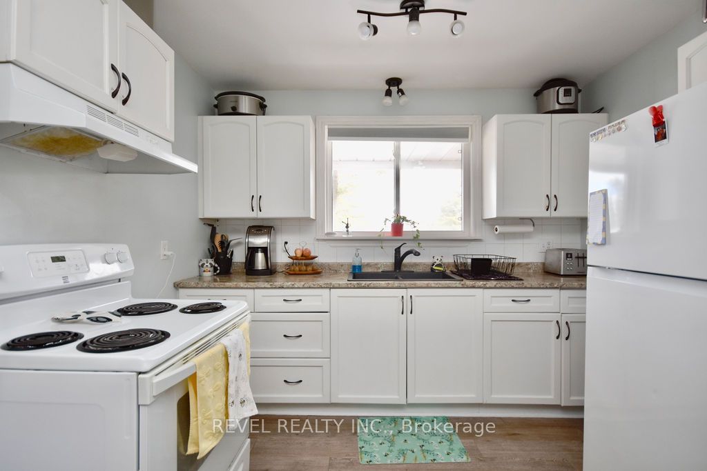4 Bushey Ave Property Photo 9