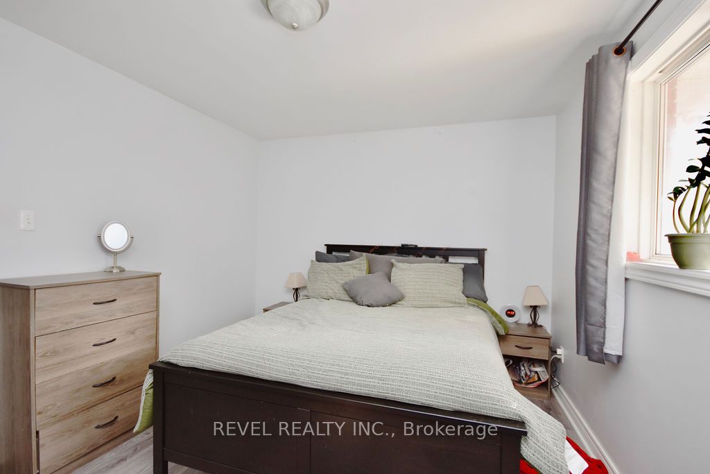4 Bushey Ave Property Photo 14