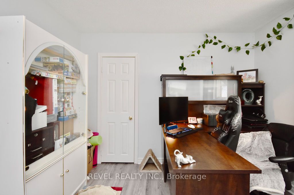 4 Bushey Ave Property Photo 17