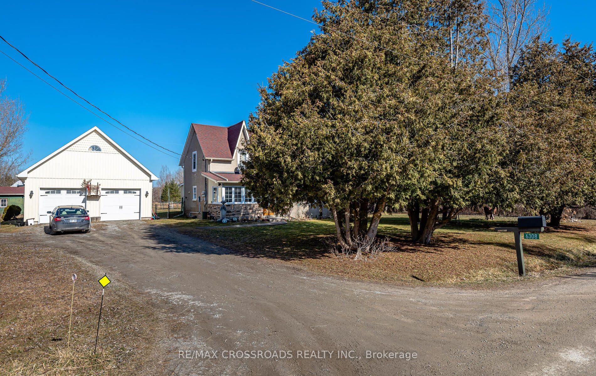 6308 Frog St N Property Photo 4