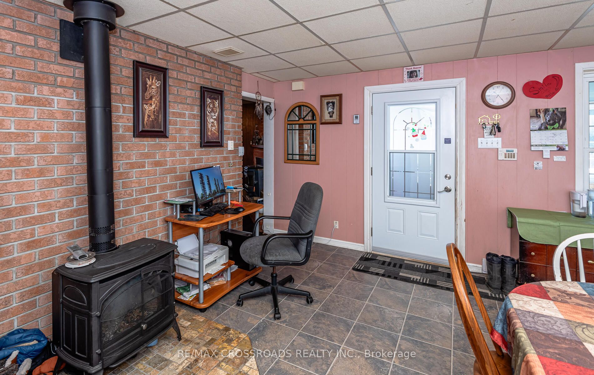 6308 Frog St N Property Photo 10