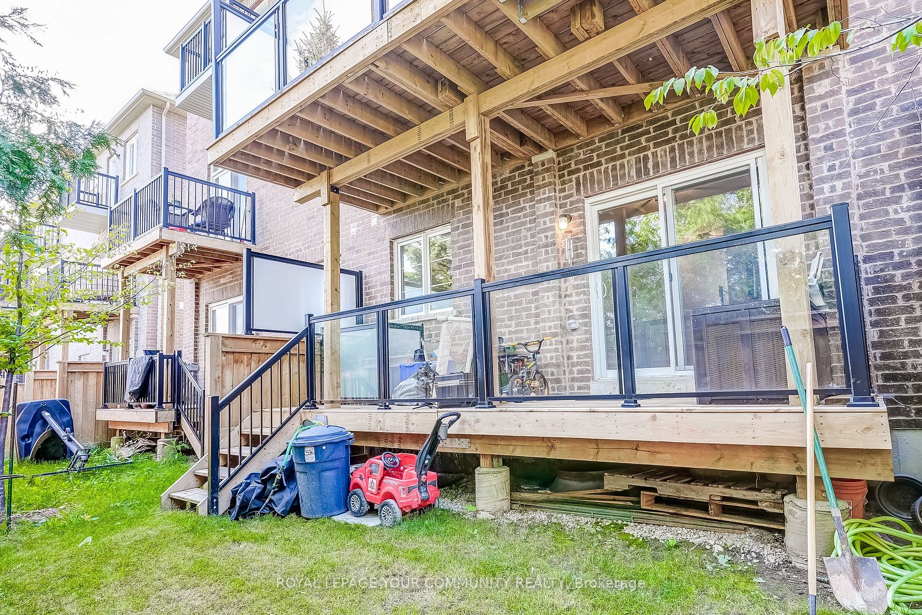 20 Globemaster Lane Property Photo 37
