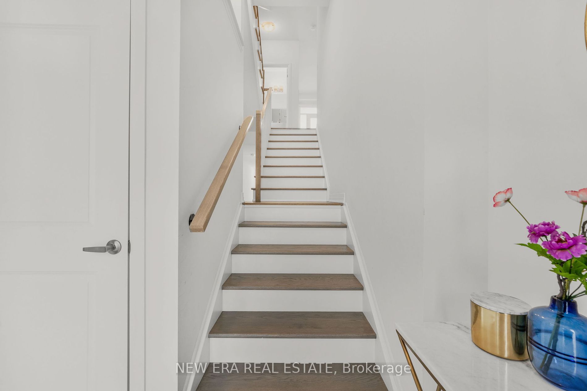 10 Totten Tr 5 Property Photo 7