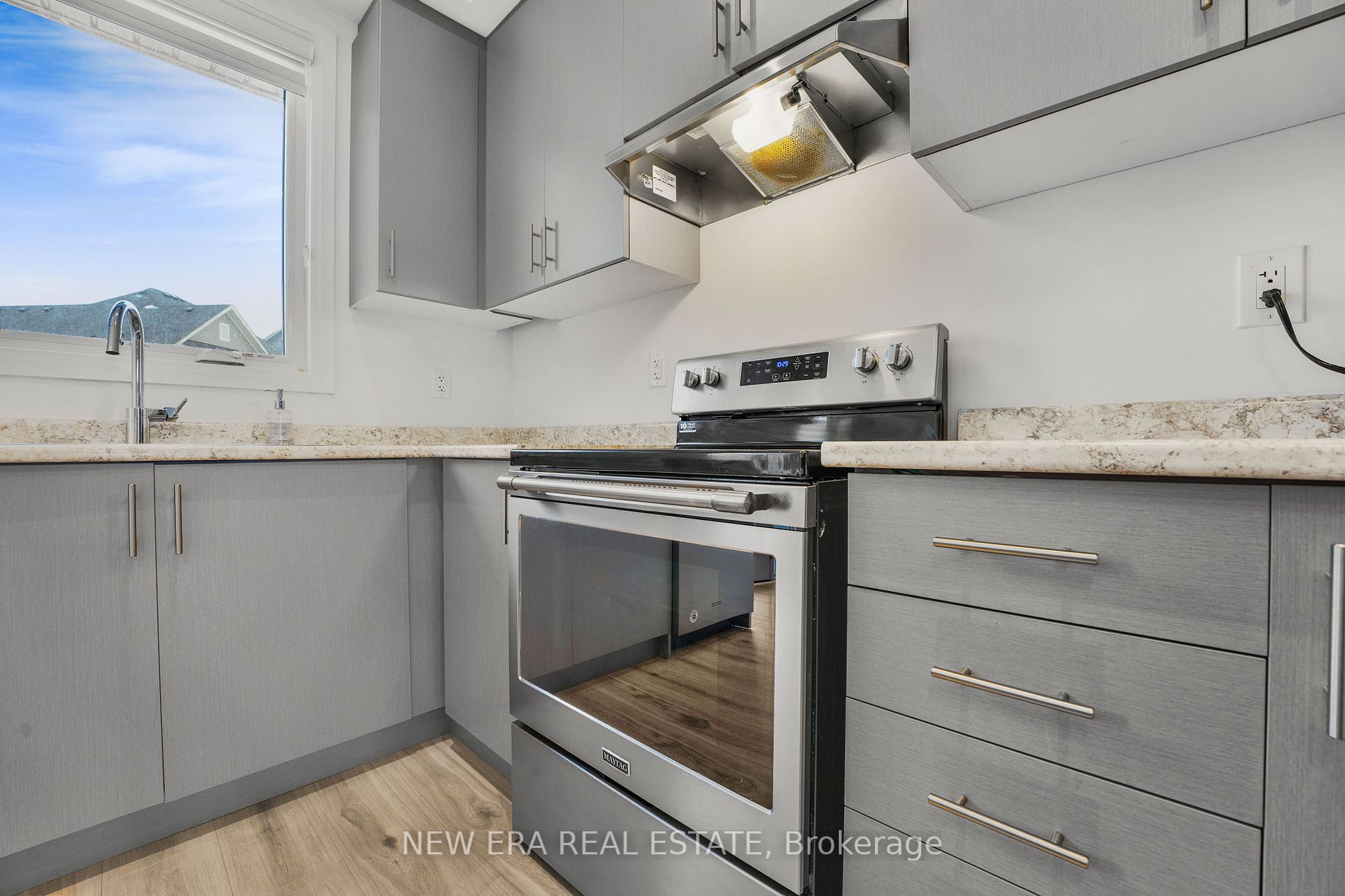 10 Totten Tr 5 Property Photo 16