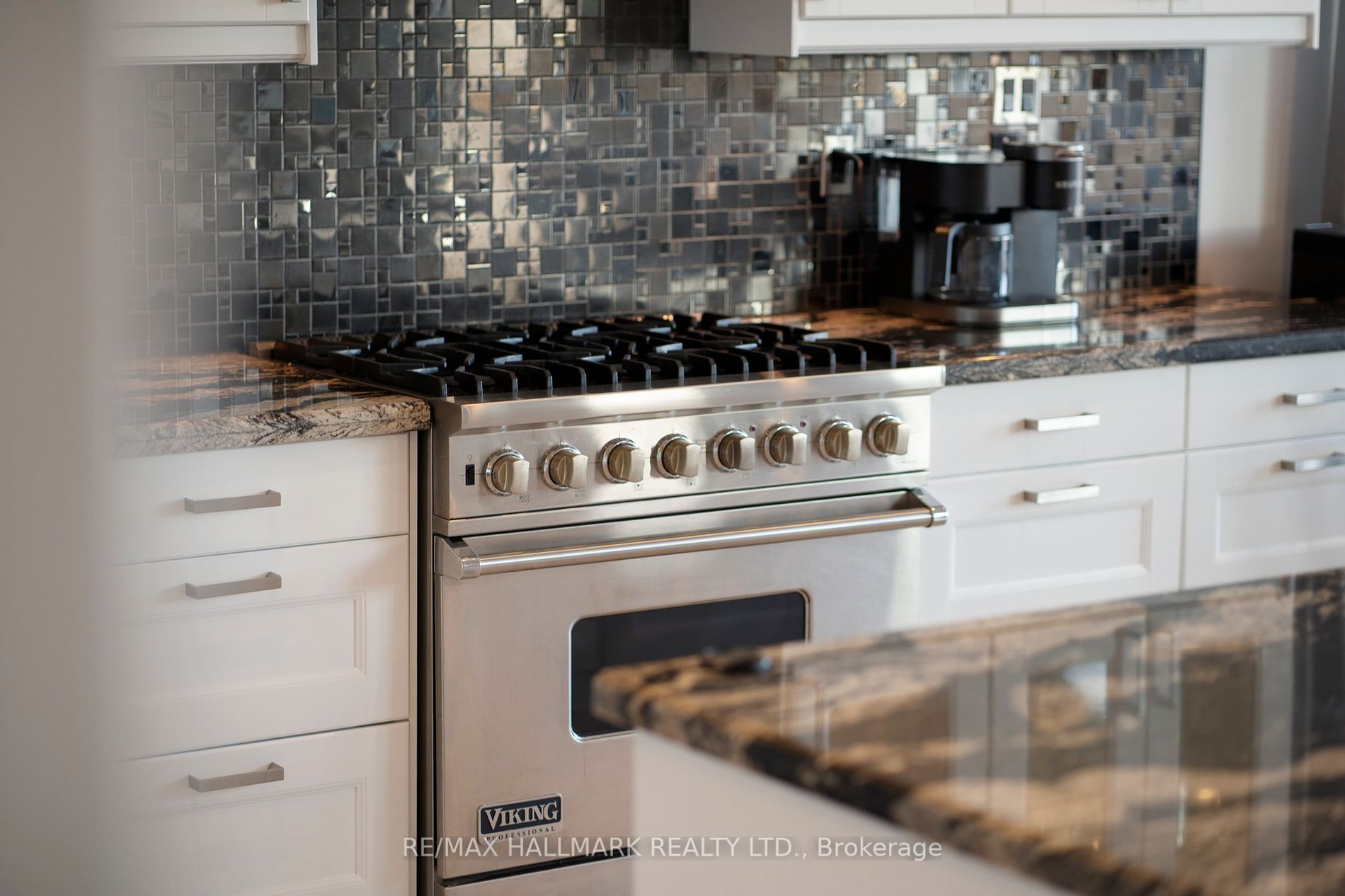 5253 Third Line Property Photo 18