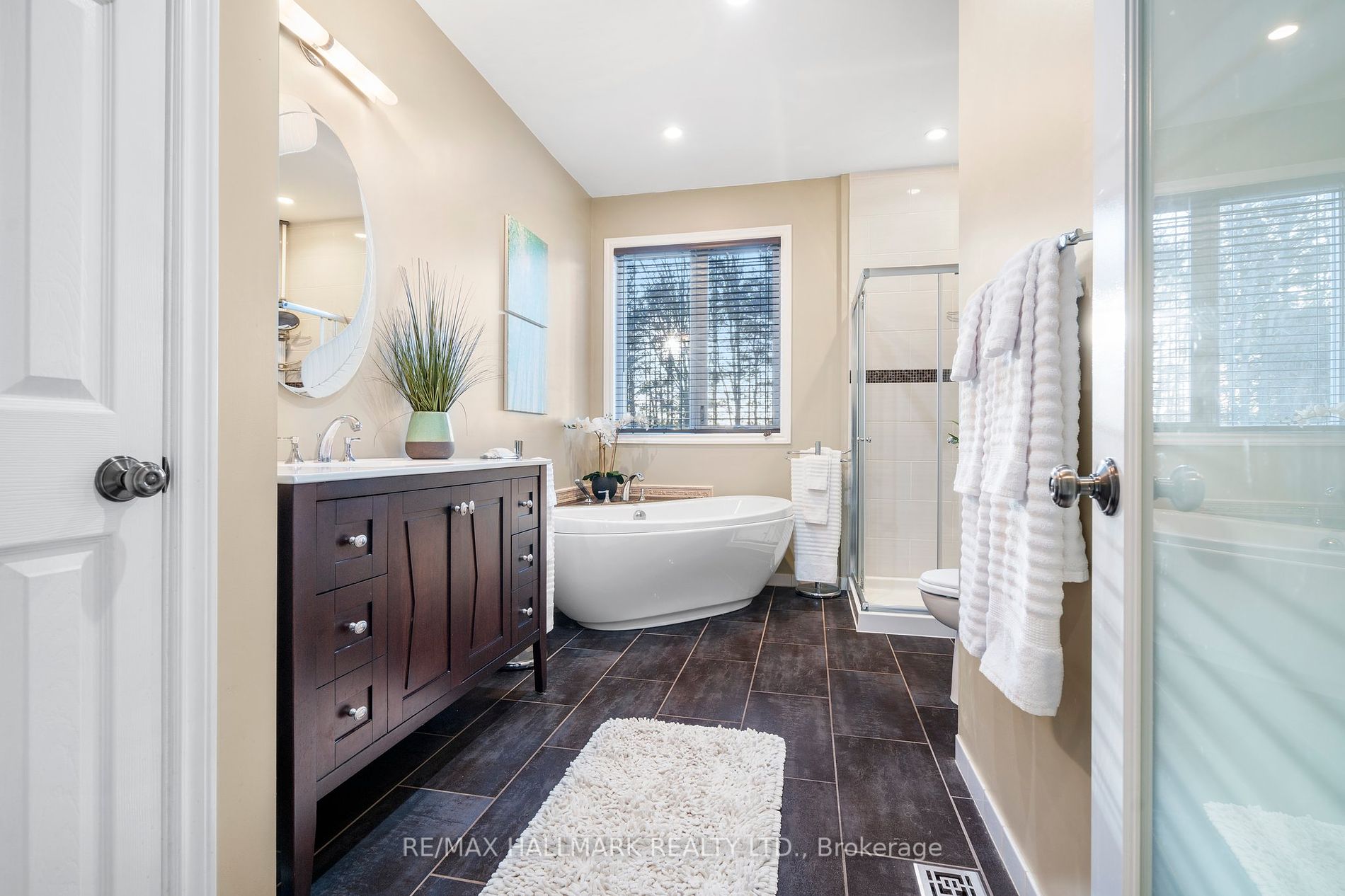 5253 Third Line Property Photo 22