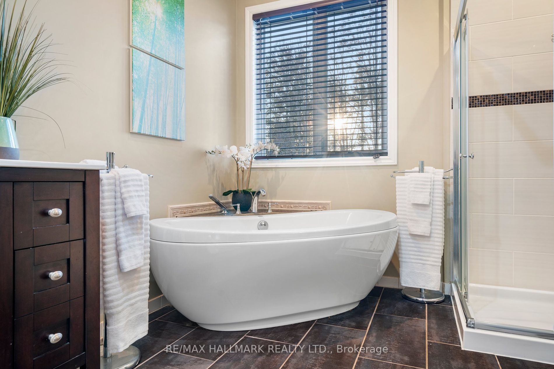 5253 Third Line Property Photo 23