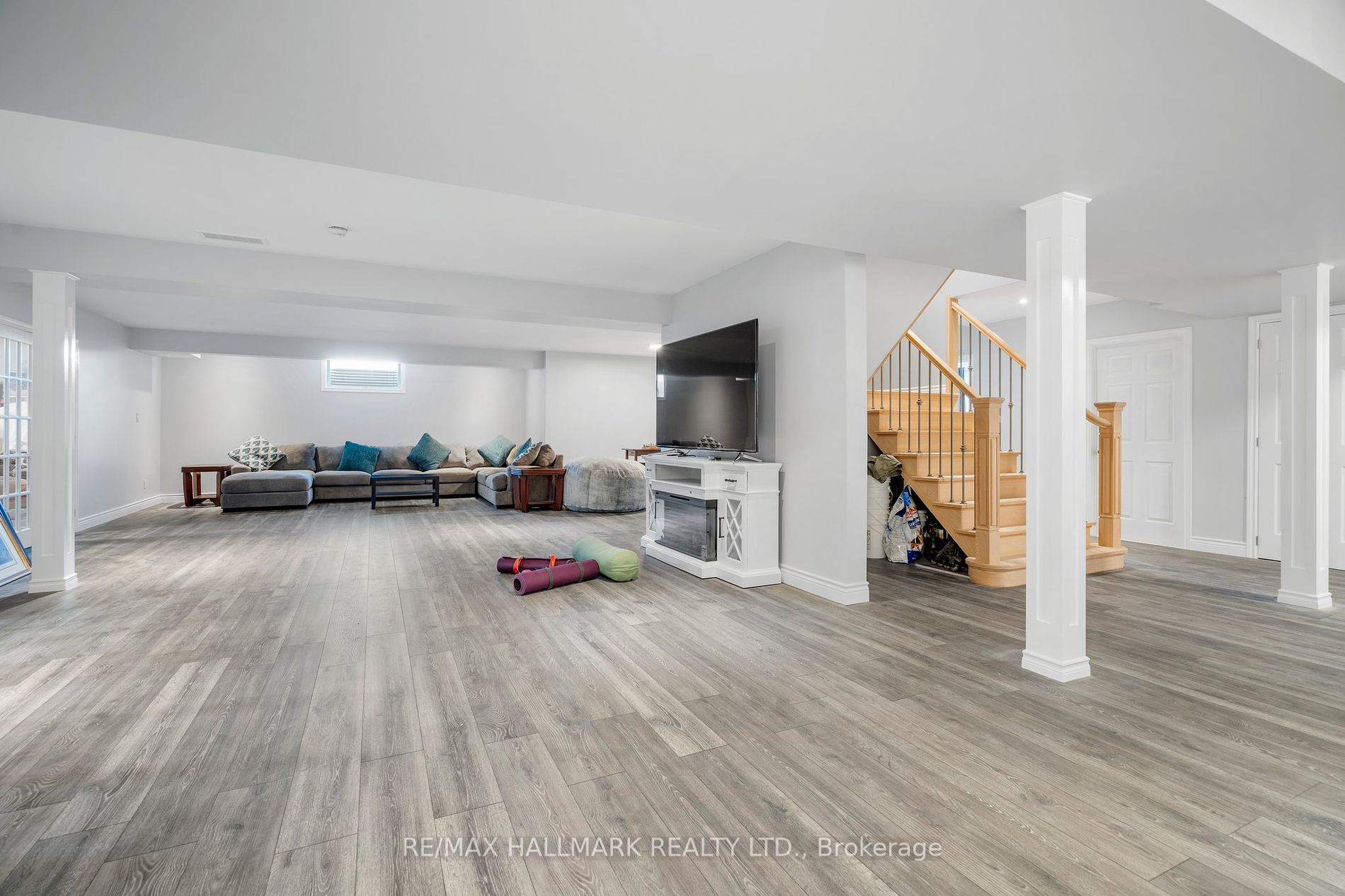 5253 Third Line Property Photo 30