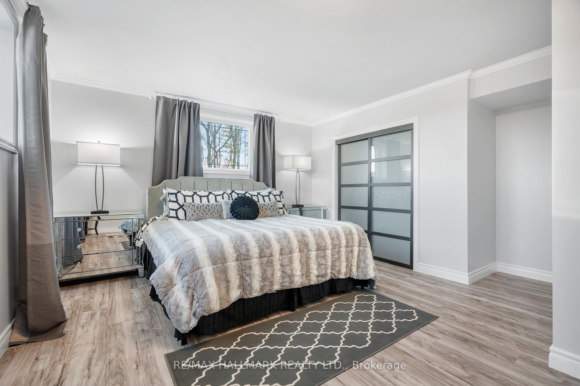 5253 Third Line Property Photo 32
